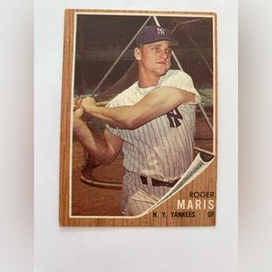 Topps 1962 Roger Maris Baseball card. Non-graded but very good shape!